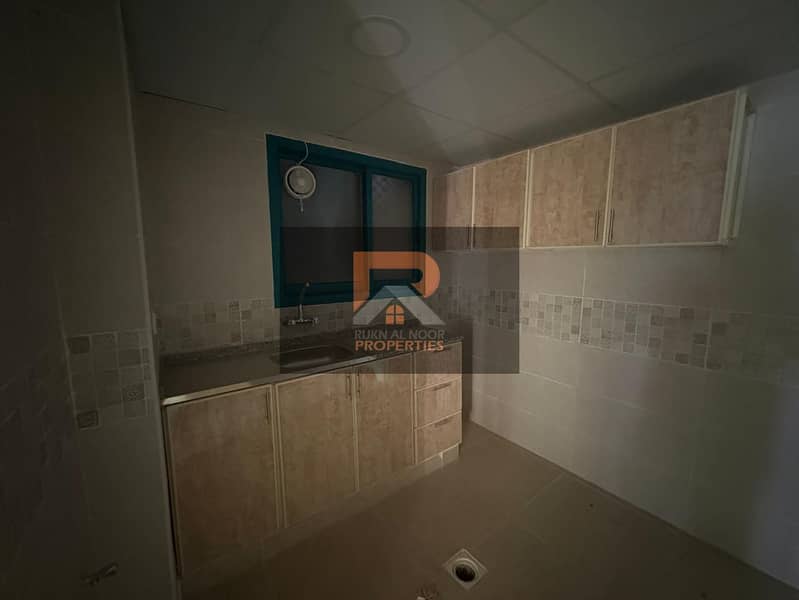 4 106989. jpg