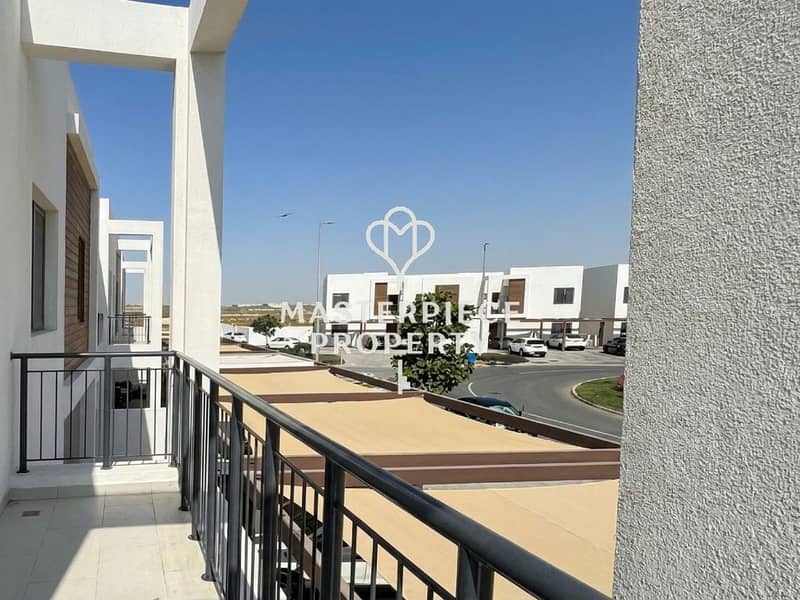 Income-Generating Corner 1BR | Tenant Until 2027 Income-Generating Corner 1BR | Tenant Until 2027