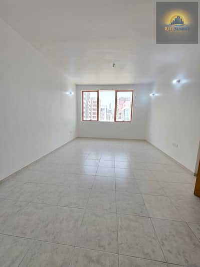 2 habitaciones Apartamento para en Alquiler en Tourist Club Area (TCA), Abu Dhabi - 1000096986. jpg