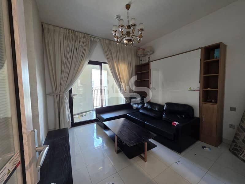 Large Layout- Vacant 1 Bed Room- Study