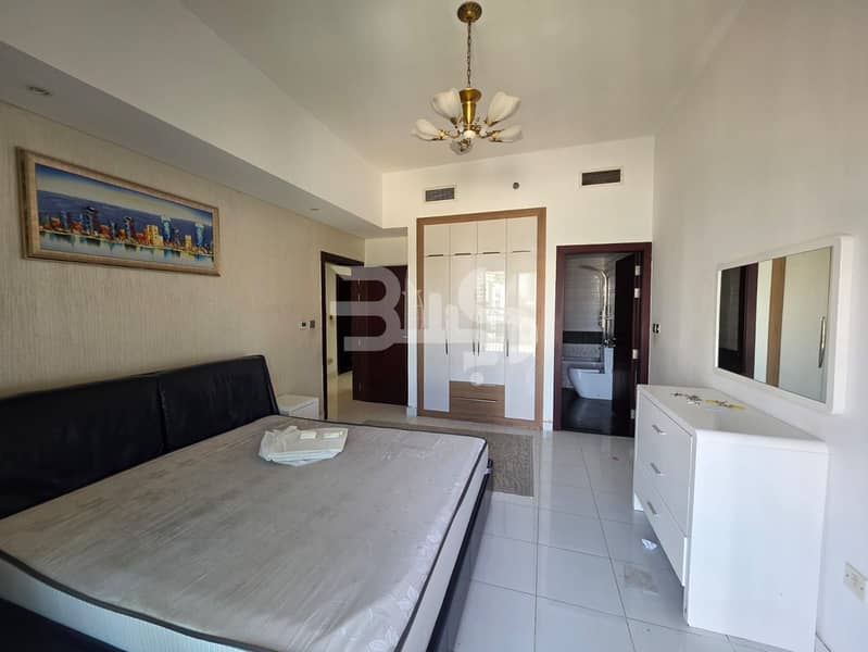 Large Layout- Vacant 1 Bed Room- Study