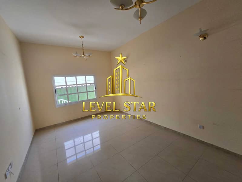 DETACHED VILLA . 3 BEDROOMS . 2 HALL . PRIVATE GARDEN
