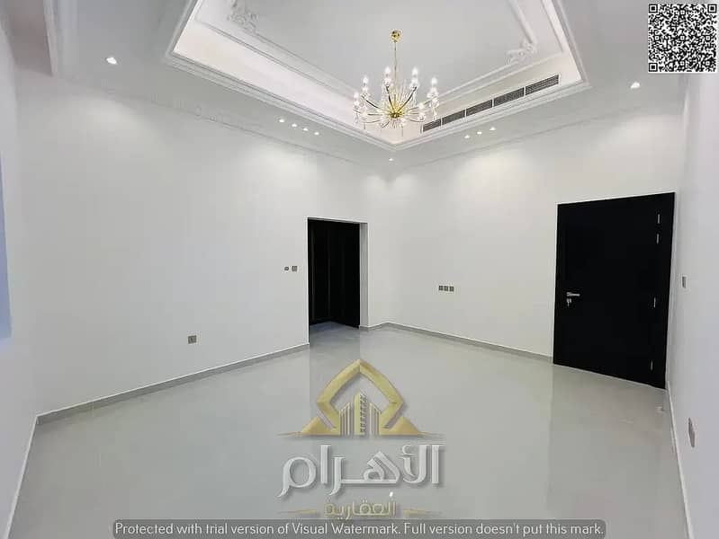 8 835341316-1066x800. webp