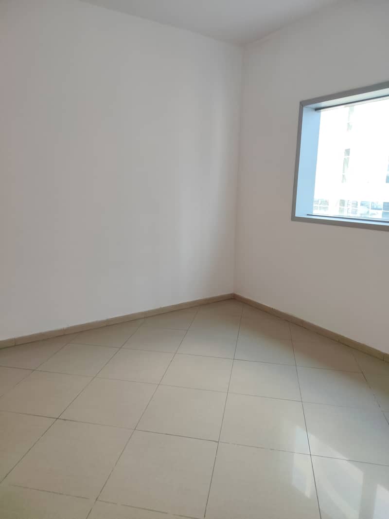 3 16156. jpg