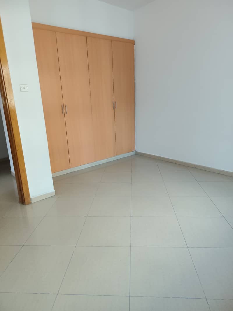4 16155. jpg