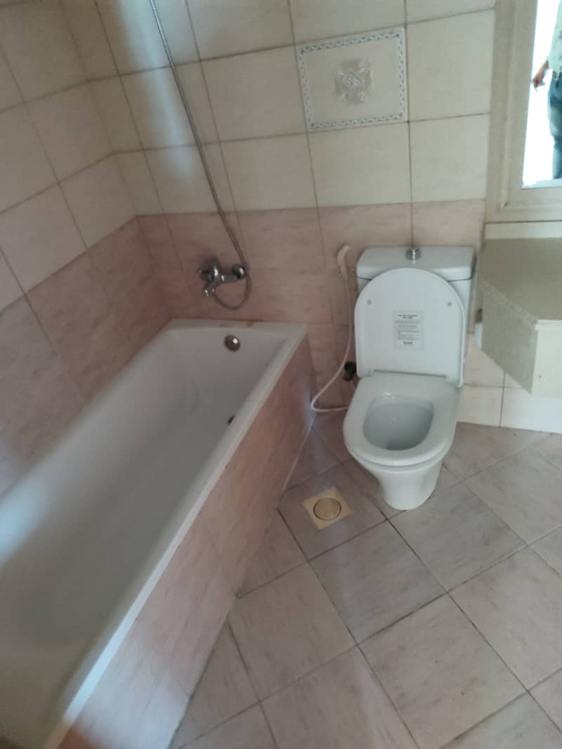 13 16142. jpg
