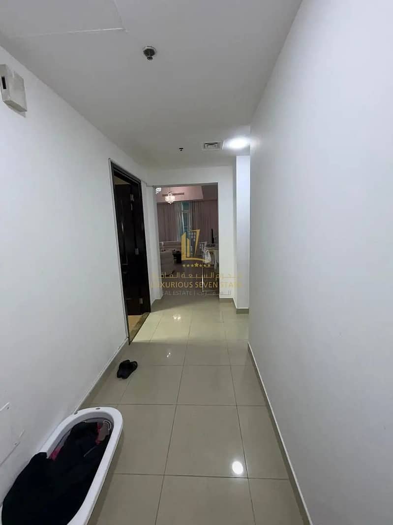 4 832555503-1066x800. webp