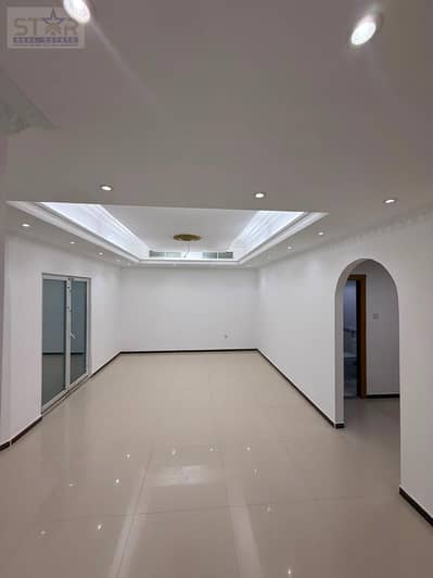 Office in Affitto a Al Nuaimiya, Ajman - 3125ee47-3125-4331-ba53-06cc978e19f2. jpg Office in Affitto a Al Nuaimiya, Ajman - 3125ee47-3125-4331-ba53-06cc978e19f2. jpg