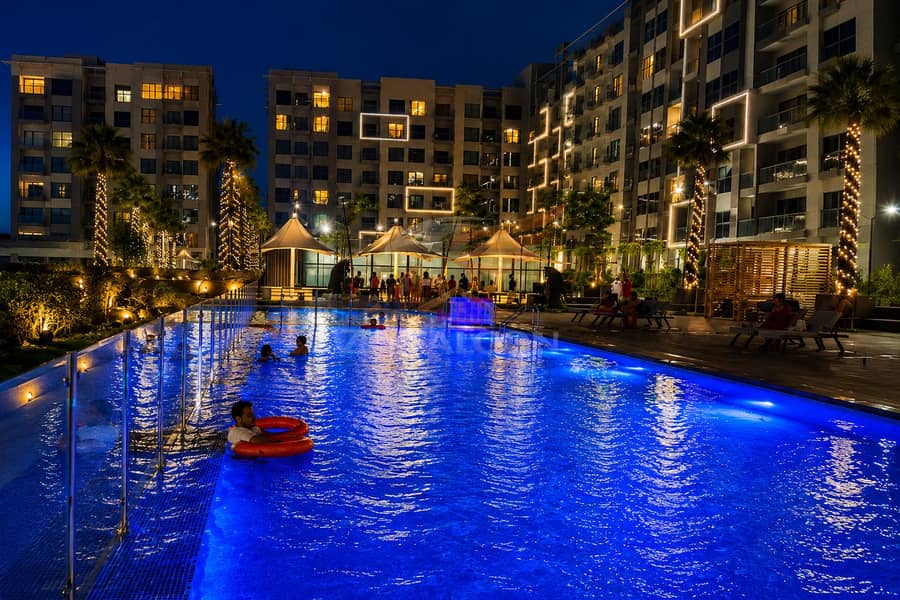 23 lawnz by danube pool. png