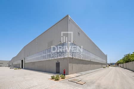 Warehouse zum zur Miete in Dubai Industrial City, Dubai - Lagerhalle in Dubai Industrial City, 8416875 AED - 15559362
