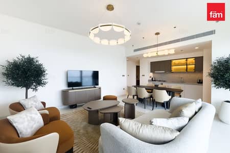 2 Bedroom Flat for Rent in Dubai Harbour, Dubai - Beachfront Living | Full Palm View | Private Beach