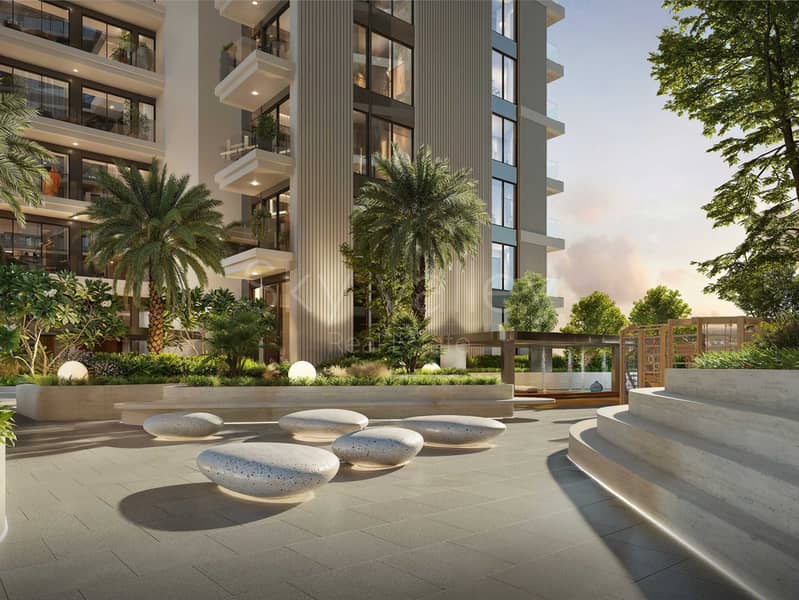 6 The Hillgate - garden. jpg