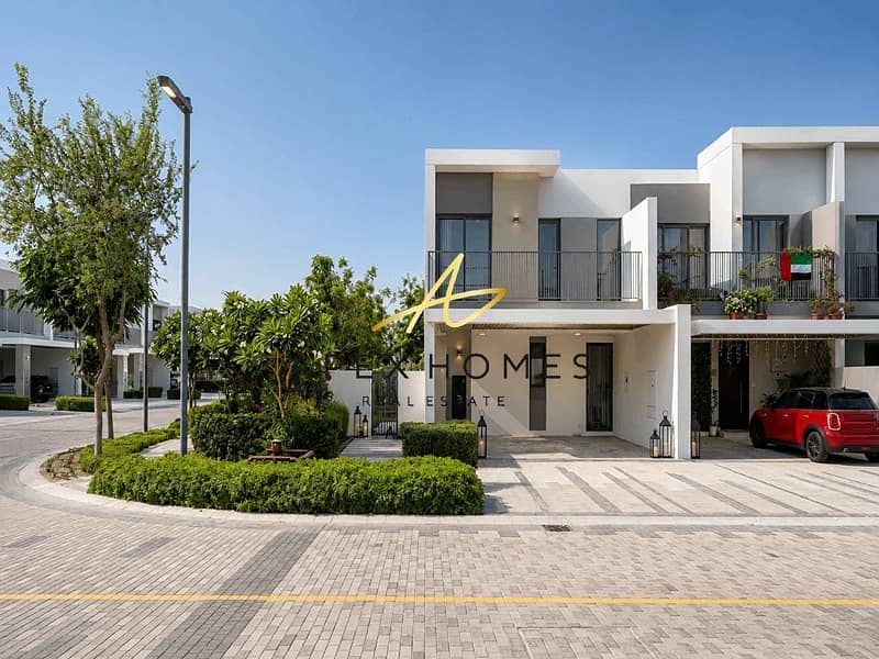 Villa | Private Jacuzzi | 4BR +Maid's Room Villa | Private Jacuzzi | 4BR +Maid's Room