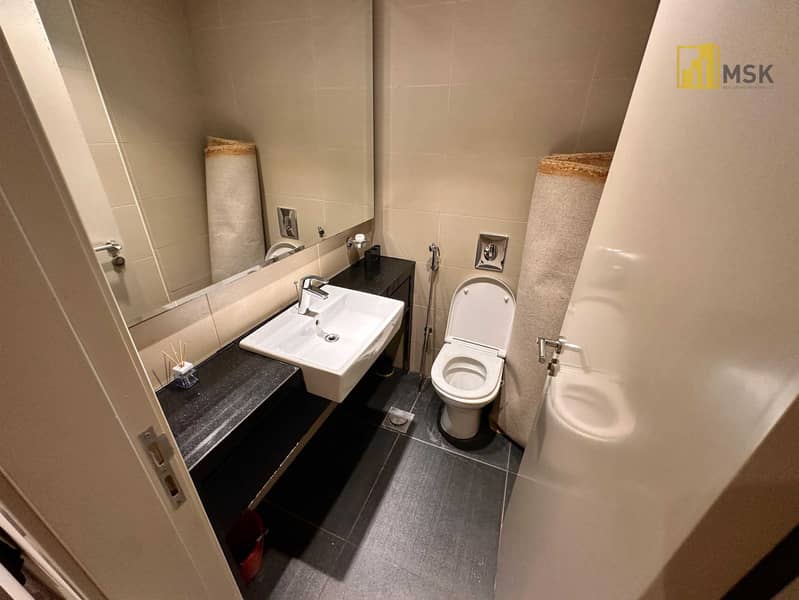 7 Powder room. jpeg