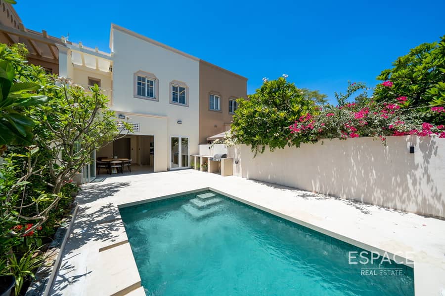 New Renovation | 3 Bed | Private Pool New Renovation | 3 Bed | Private Pool