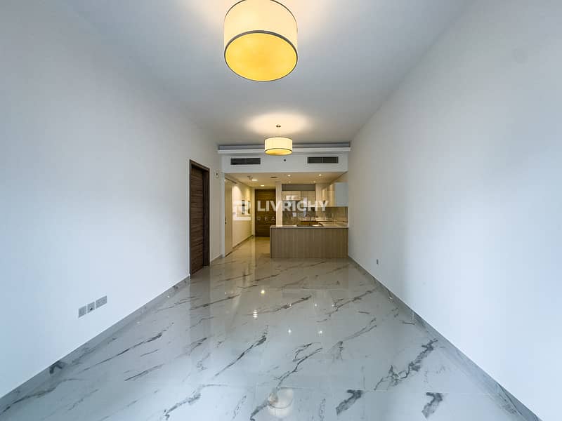 NO COMMISSION | LUXURY UNIT | LARGE LAYOUT NO COMMISSION | LUXURY UNIT | LARGE LAYOUT