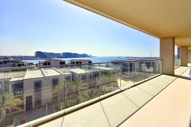 4 Bedrooms Penthouse in  Al Raha Beach