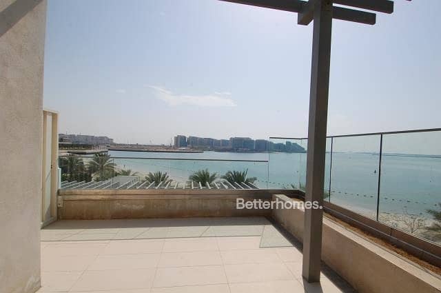 5 Bedrooms Villa in  Al Raha Beach