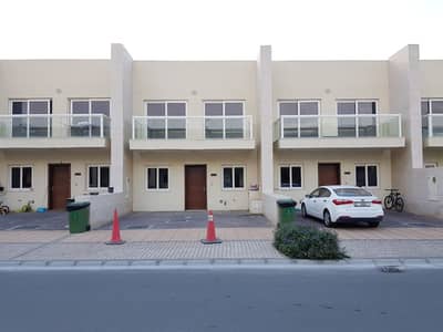 vacant warsan villa - single row - close To Exit vacant warsan villa - single row - close To Exit