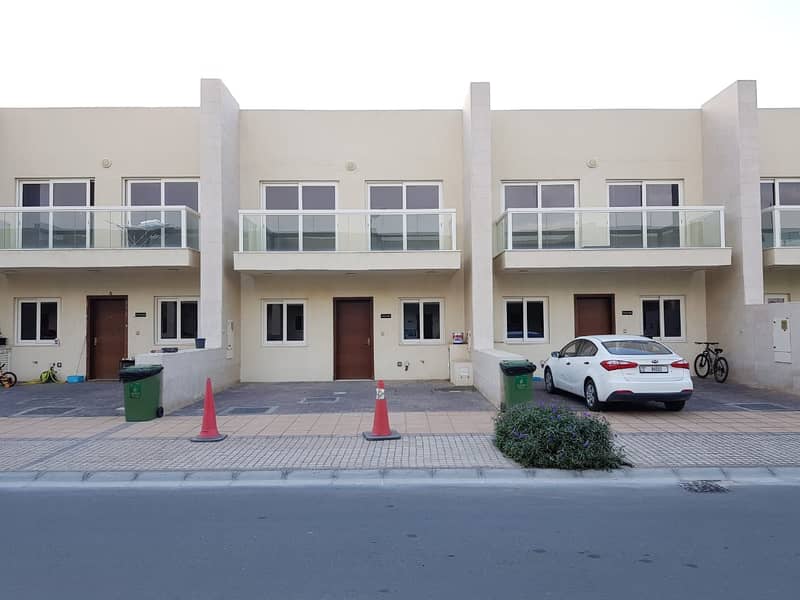 vacant warsan villa - single row - close To Exit vacant warsan villa - single row - close To Exit