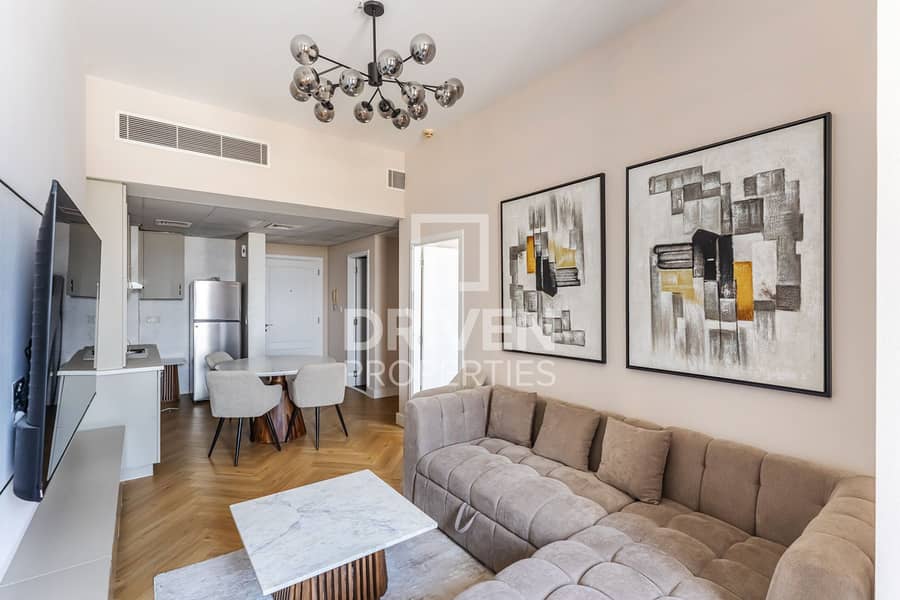 Newley Upgraded Furnished | Converted | Vacant Newley Upgraded Furnished | Converted | Vacant