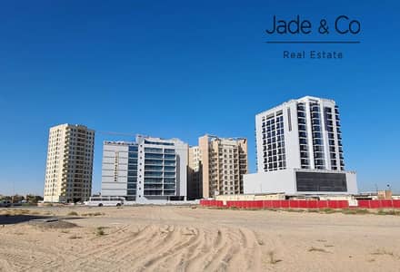 Plot de  à à vendre à Dubai Land Residence Complex (DLRC), Dubai - Terrain à Dubai Land Residence Complex (DLRC)，Solitaire Cascades, 29900000 AED - 15566993