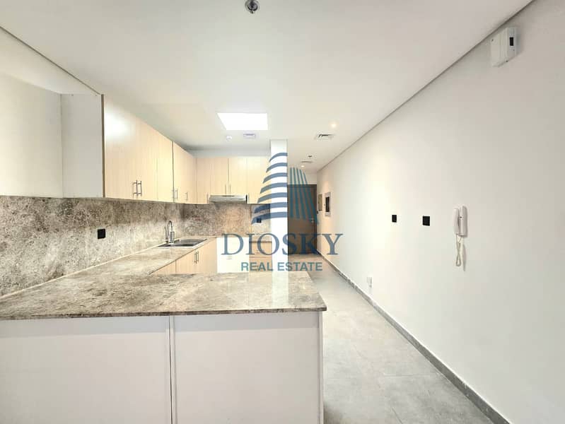 4 Image 4