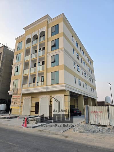 10+ Habitaciones Building para en Venta en Tilal City, Sharjah - 1000013998. jpg