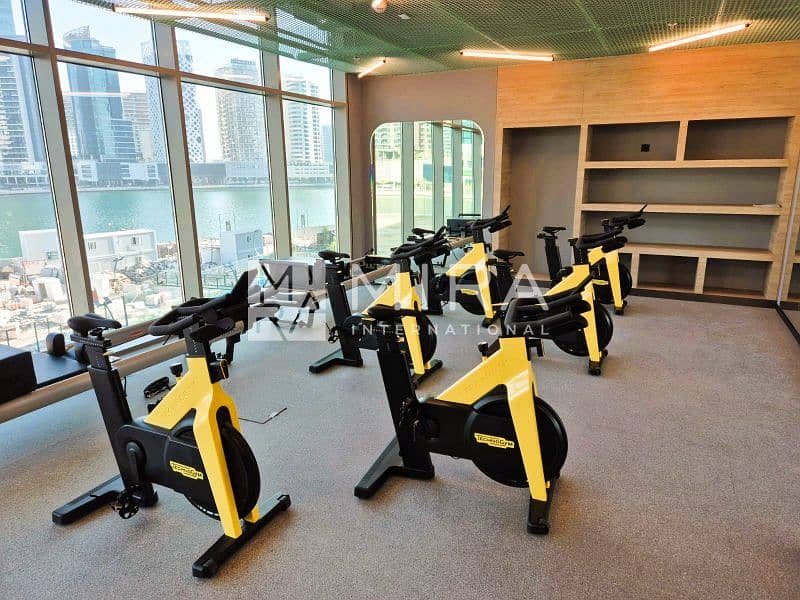6 station bikes gym