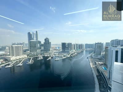 Office de  à à louer à Business Bay, Dubai - Outside view from Office 2304 at B2B Tower. jpg