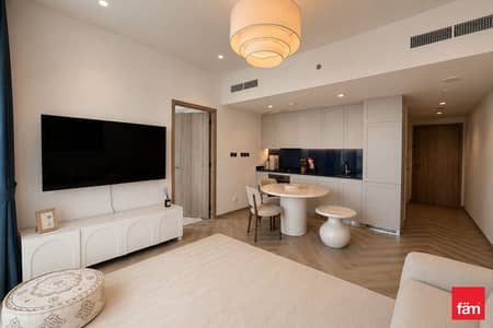 1 Bedroom Apartment for Rent in Business Bay, Dubai - 1br fully furnished | Upgraded | Be A First Tenant