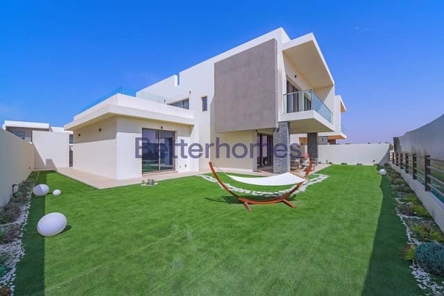 4 Bedrooms Villa in  Yas Island