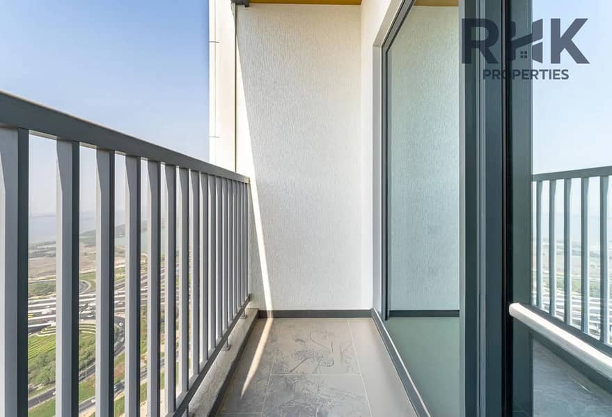 14 Private balcony with Ras Al Khor sanctuary and Dubai skyline views, Sobha Hartland