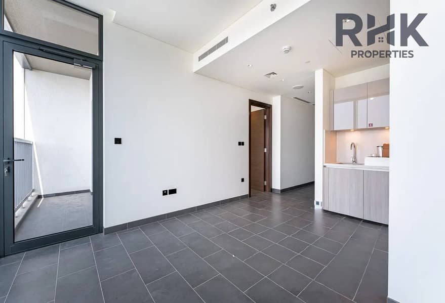10 Built-in kitchen cabinetry with Bosch oven, Sobha Hartland Dubai apartment interior