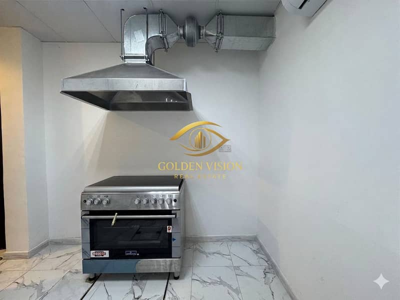 15 kitchenette2. png