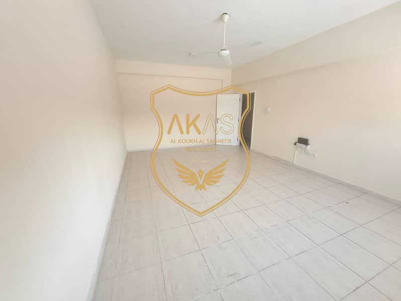 CLOSE TO METRO STATION,BIG SIZE 2BHK+2 FUL BATHROOM,SEPERATE CLOSE HALL WITH DOOR.