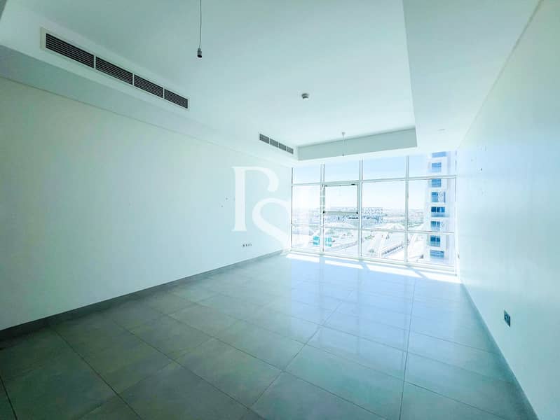 2 Living Room. jpeg