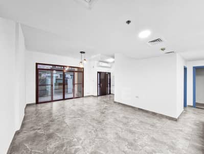 2 Bedroom Apartment for Sale in Jumeirah Village Circle (JVC), Dubai - SPACIOUS-MAID ROOM | STORAGE | UPGRADED-READY ROI
