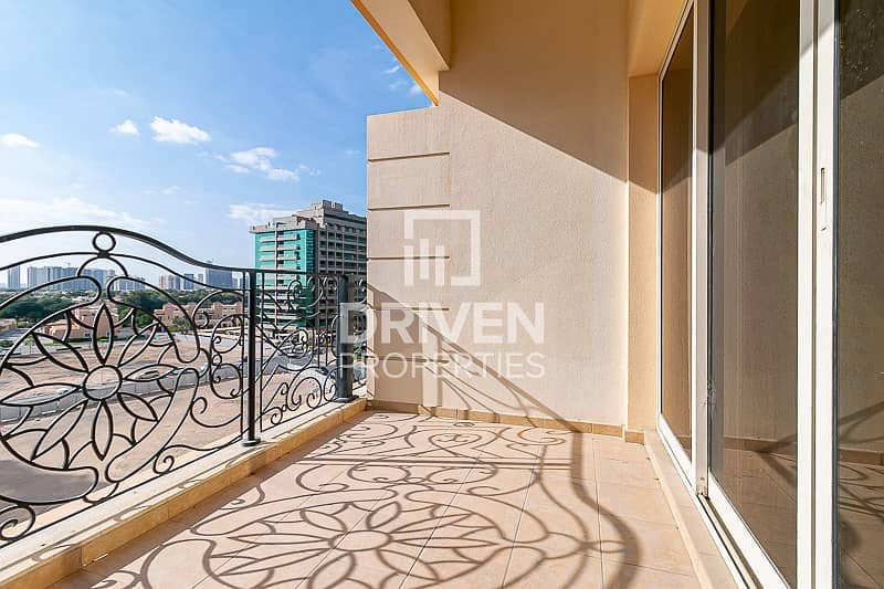 Compact 1 Bed with Balcony | Good for ROI