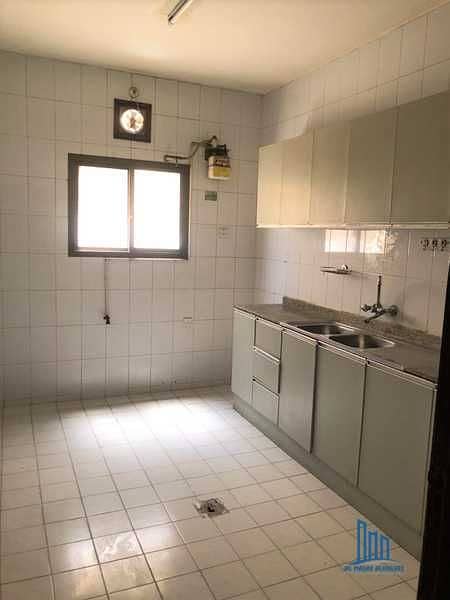 4 Kitchen. jpg