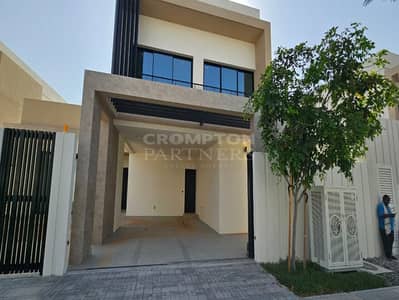 4 Bedroom Villa for Sale in Yas Island, Abu Dhabi - Single Row | Golf View Villa | Brand New Luxury 4 Bedroom Villa for Sale in Yas Island, Abu Dhabi - Single Row | Golf View Villa | Brand New Luxury
