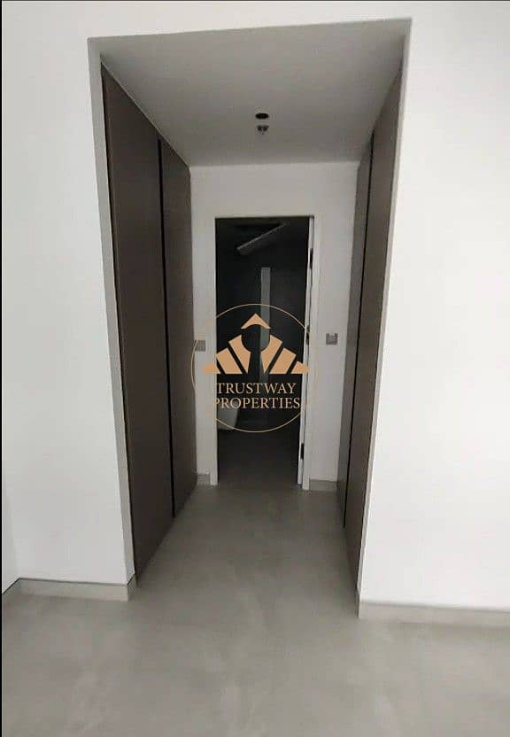 12 bedroom ensuite. jpg
