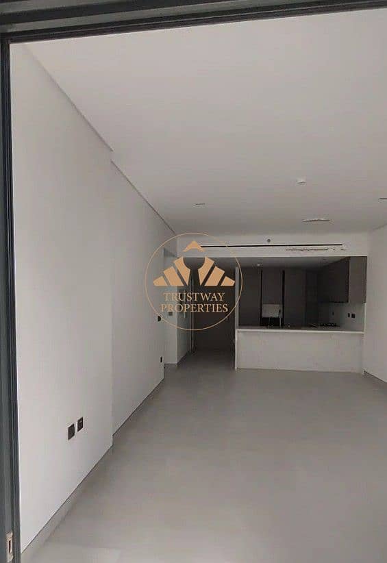 17 livingroom2. jpg