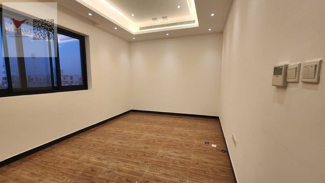 10 dd936df7-4d1d-4f64-bed4-3962ecbb4584. jpg
