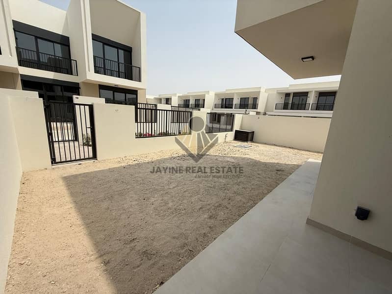 13 MAHA TOWNHOUSE IN DUBAI (13). jpg