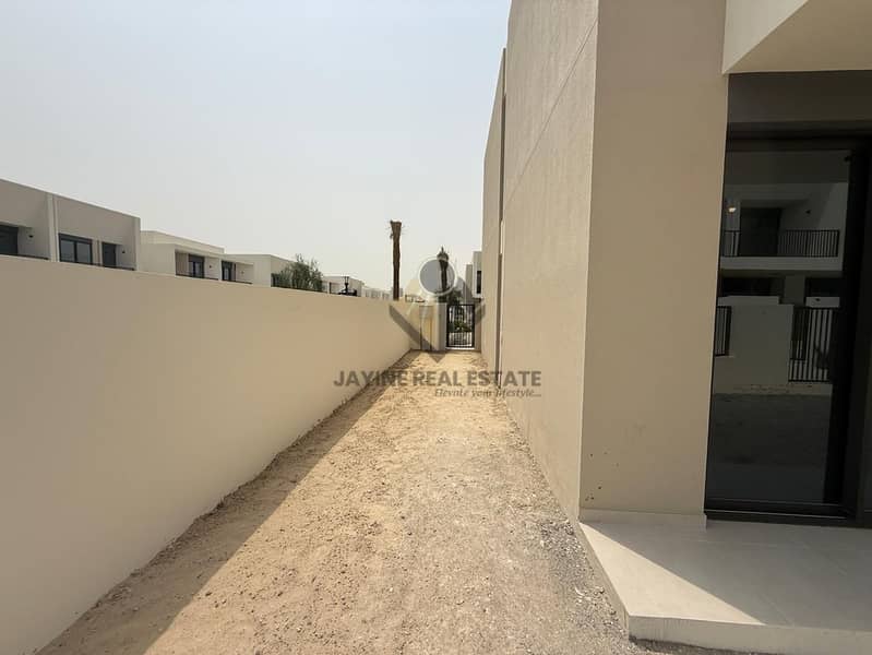 14 MAHA TOWNHOUSE IN DUBAI (14). jpg