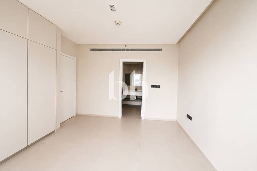 3 images image img