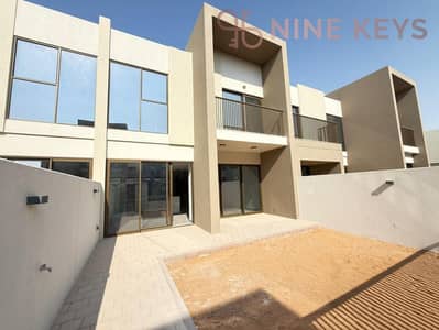 3 Schlafzimmer Townhouse zum zur Miete in Dubailand, Dubai - IMG-20251102-WA0226. jpg 3 Schlafzimmer Townhouse zum zur Miete in Dubailand, Dubai - IMG-20251102-WA0226. jpg