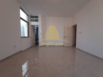 3 habitaciones Apartamento para en Alquiler en Tourist Club Area (TCA), Abu Dhabi - WhatsApp Image 2026-06-23 at 16.07. 08 (2). jpeg