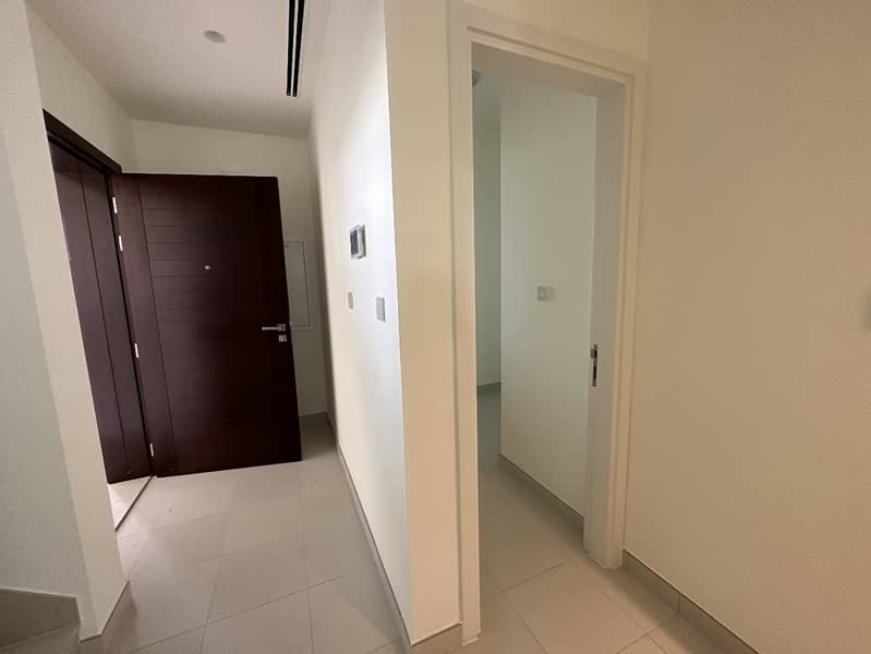 2 0a1ba536-c3bf-42e0-ab6e-e1127bcb2e89. jpg